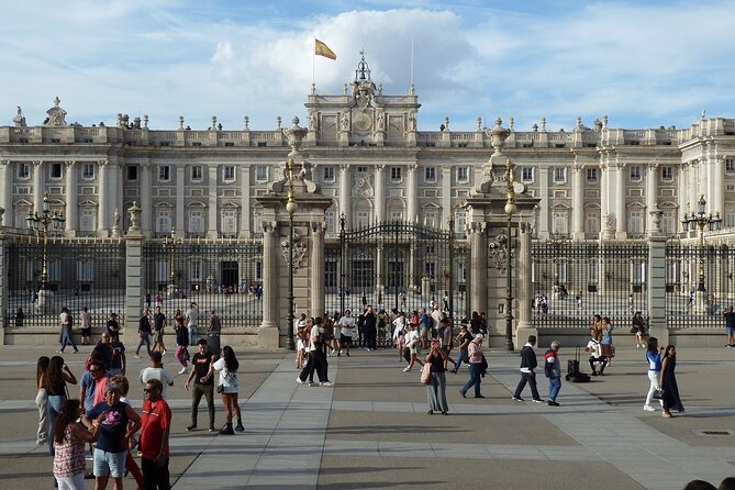 Visit to the Royal Palace of Madrid in a Small Group - Tour Details