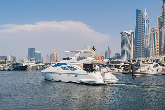 Yacht Rental in Dubai - Azimut 50ft Dubai Yacht - Key Points