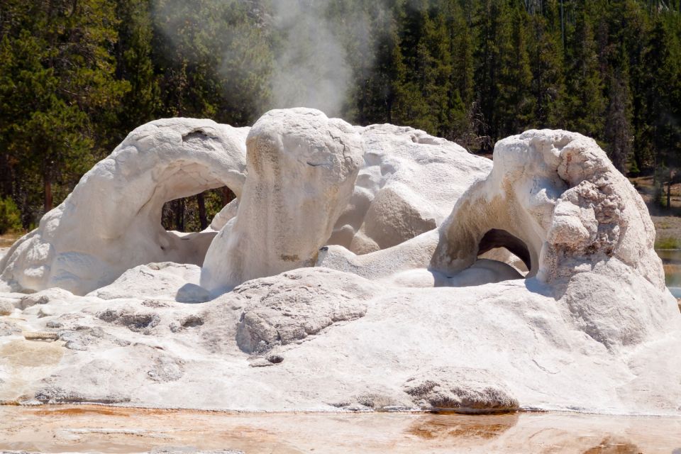 Yellowstone National Park: Old Faithful Self-Guided Tour - Key Points