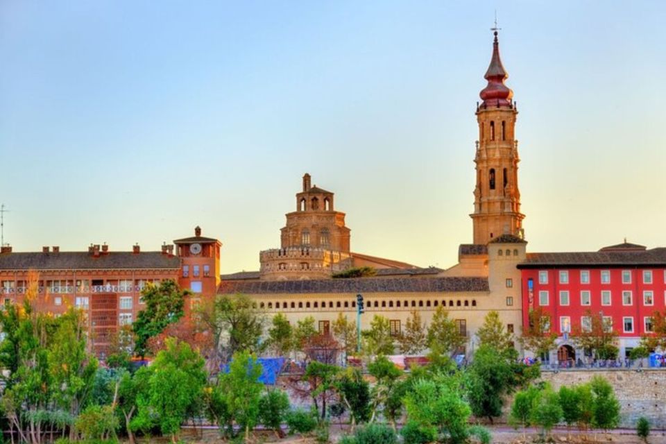 Zaragoza: Private Custom Tour With a Local Guide - Key Points