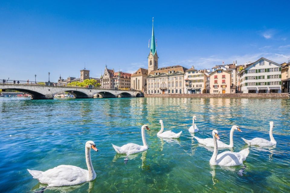 Zurich, Switzerland: Historical Walking Tour in Portuguese - Key Points
