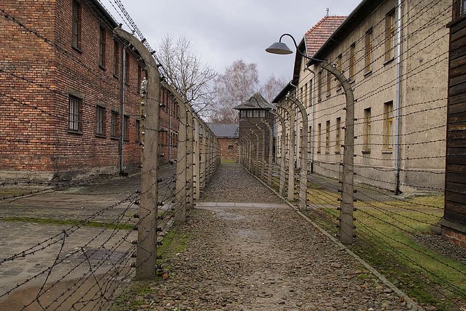 1752096 revision v1 Private Full Day Excursion to Auschwitz From Krakow With Hotel Pick-Up