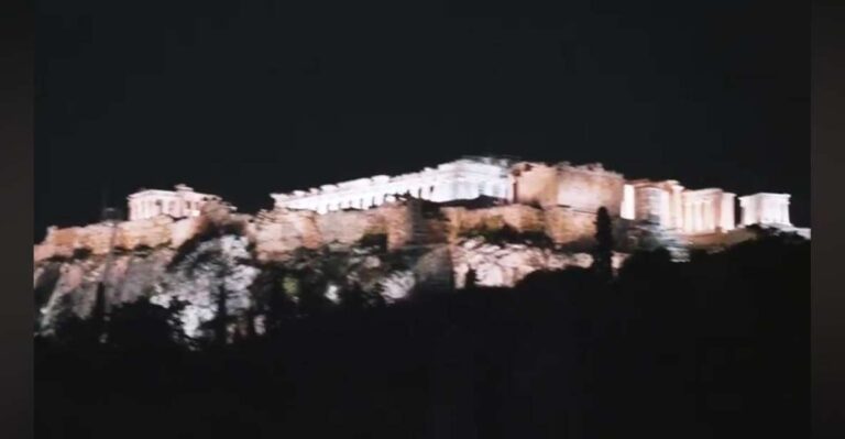 4 Hours Private Night Tour to Athens Landmarks With a Pickup