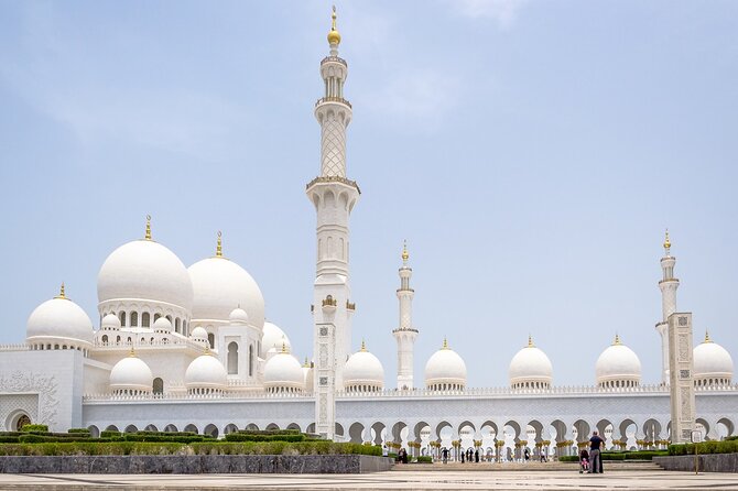 Abu Dhabi Tour-Sheik Zayed Mosque, Emirates Palace With Louvre Musuem