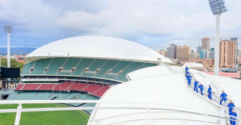 Adelaide: Rooftop Climbing Experience of the Adelaide Oval