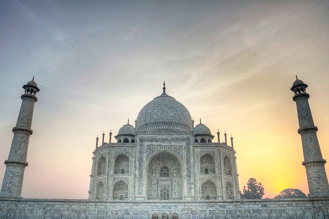 Agra: Taj Mahal Skip-the-Line Entrance Ticket