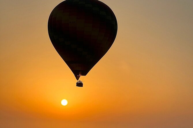 Amazing Hot Air Balloon Trip Over Dubai Desert