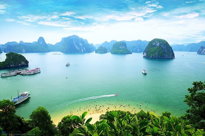 1 amazing sails luxury halong bay day trip from hanoi Amazing Sails - Luxury Halong Bay Day Trip From Hanoi