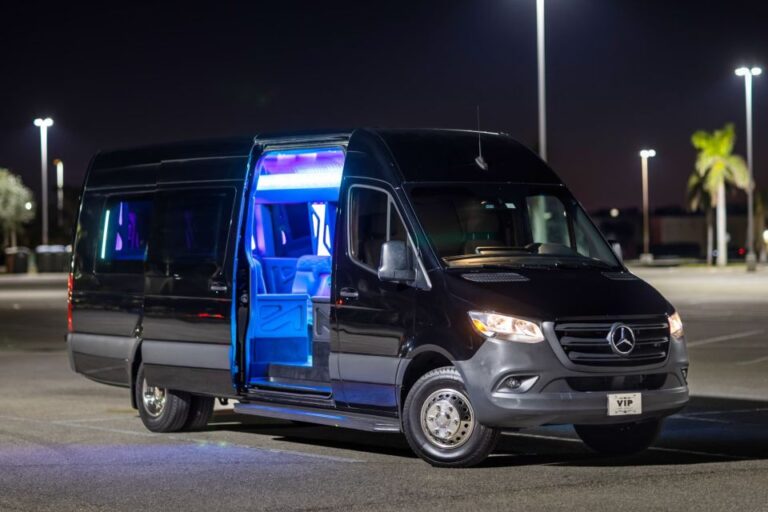 Athens: Minibus Transfer To/From Athens Airport