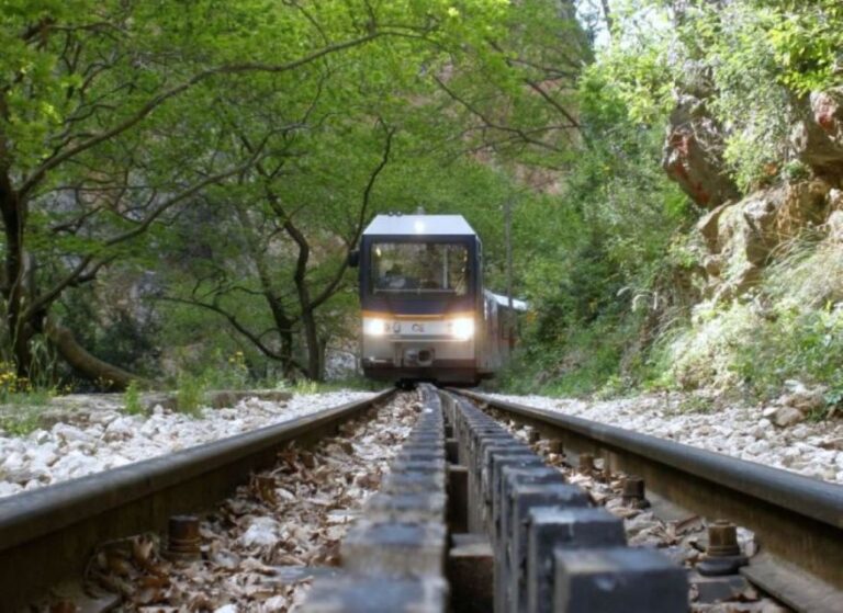 Athens: Private Tour to Corinth, Cave of Lakes & Cog Railway