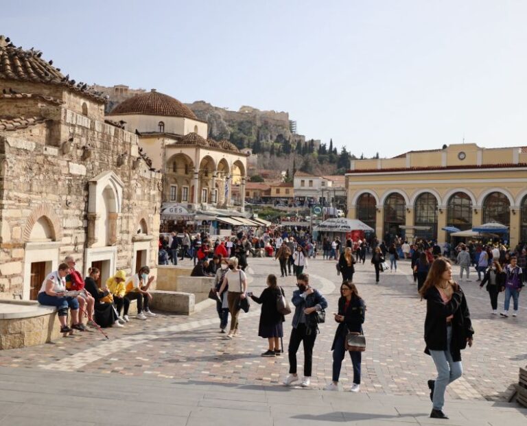 Athens: Traveling in Time Small-Group Guided E-Bike Tour