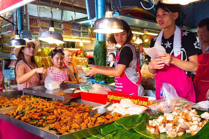 1 bangkok by night tuk tuk tour markets temples food 2 Bangkok by Night Tuk Tuk Tour: Markets, Temples & Food