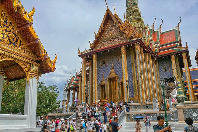 Bangkoks Grand Palace & Top Sights Private Walking Tour