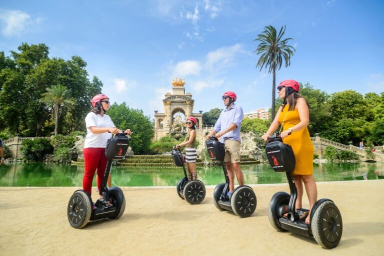 Barcelona: 2,5h Gaudí Segway Tour