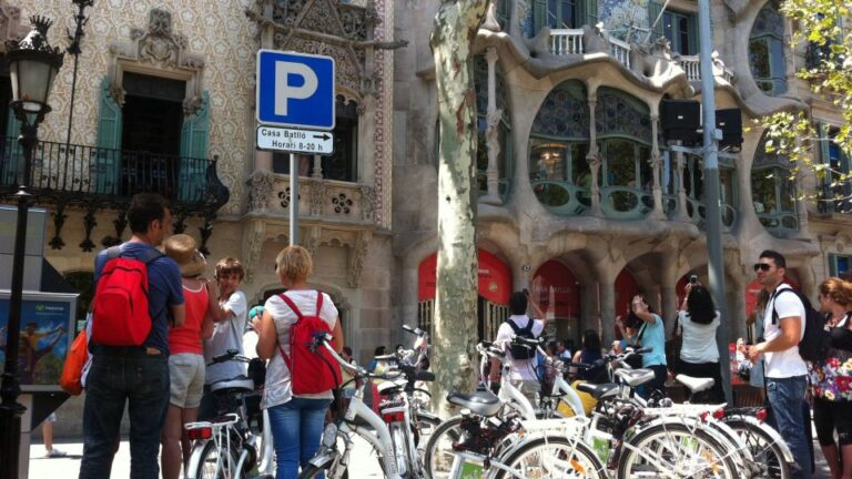 Barcelona: Small Group or Private Bike Tour