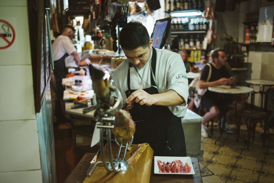 Barcelona: Tapas Tasting Tour in the Gothic Quarter