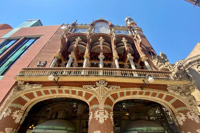 Barcelona: The Wonders of Architecture Self-Guided Walking Tour