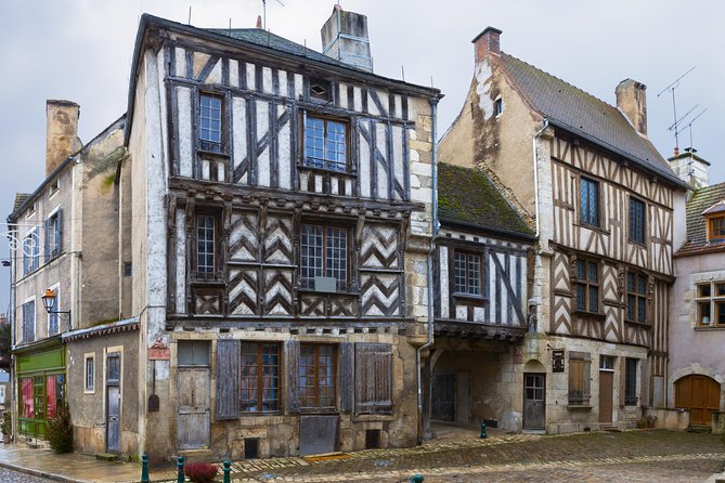 Burgundy Wine Tasting Small-Group Tour in Chablis From Paris