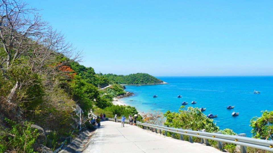 1 cham island sightseeing and snorkeling tour CHAM ISLAND - SIGHTSEEING AND SNORKELING TOUR