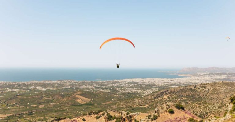 Chania: Paragliding Tandem Flight