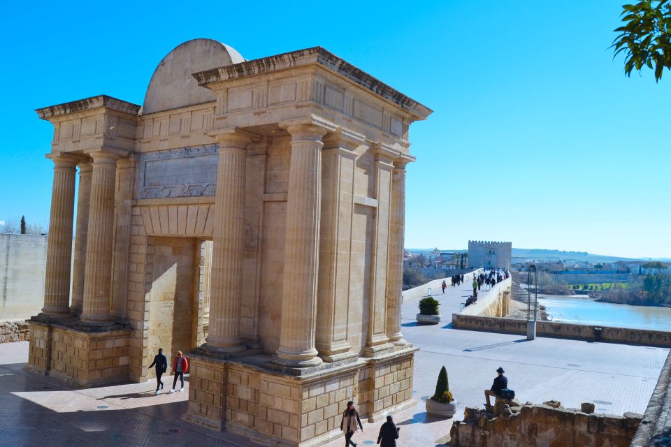 Cordoba: 2.5-Hour Guided Jewish Quarter and Alcazar Tour