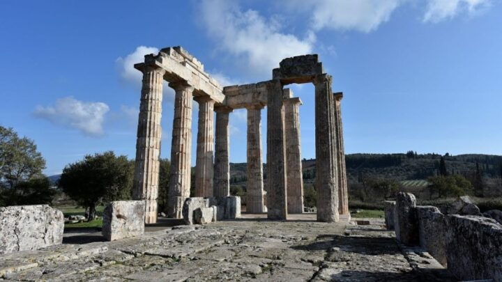 Corinth: Ancient Corinth Van Tour & Olive Oil Tasting - Itinerary & Pickup Locations