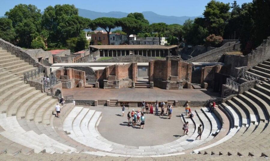 Deluxe Tour in Pompeii and Mount Vesuvius (Volcano)