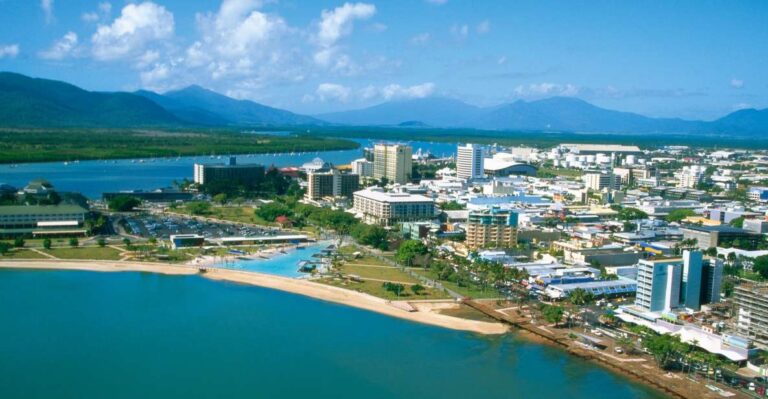 Discover Cairns: Cairns River Cruise & City Sights Tour