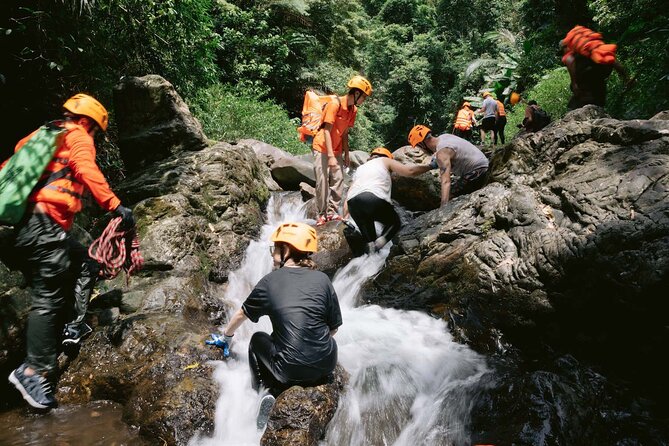 1 duong cam canyoning bru van kieu experience 2d1n Duong Cam Canyoning & Bru Van Kieu Experience 2D1N