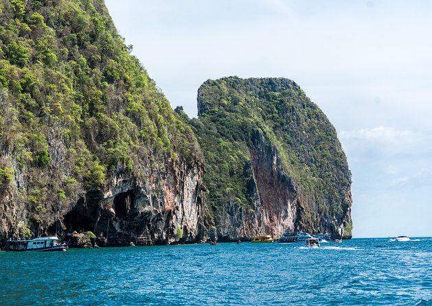 Early Bird Phi Phi Islands Adventure From Khao Lak - Culinary Delights