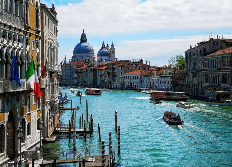 Essential Venice Tour: Highlights of the Floating City