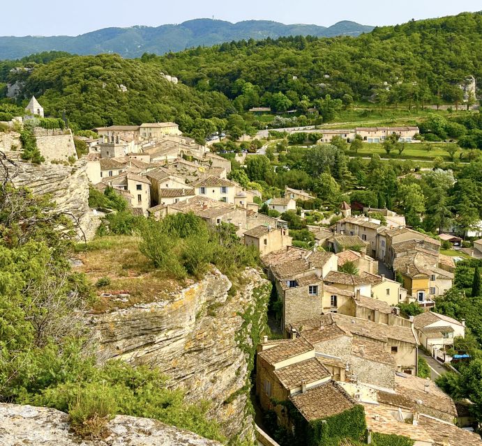 1 from avignon gordes fontaine de vaucluse lisle sur la sorgue From Avignon: Gordes, Fontaine De Vaucluse & L'isle-Sur-La-Sorgue