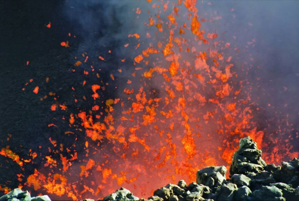 From Catania/Taormina: Mount Etna Private Wine Tasting Tour