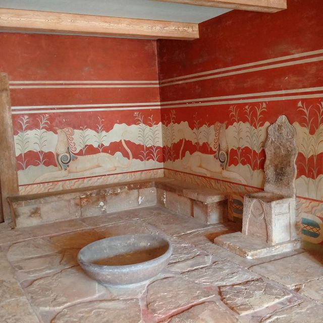 From Heraklion: Knossos Palace Entry Ticket and Private Tour