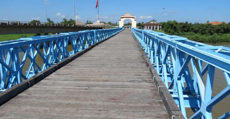 From Hue to Vinh Moc Tunnels by Private Car