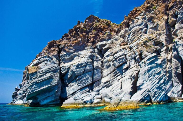 From Kos: Boat Tour to the Volcanic Island of Nisyros