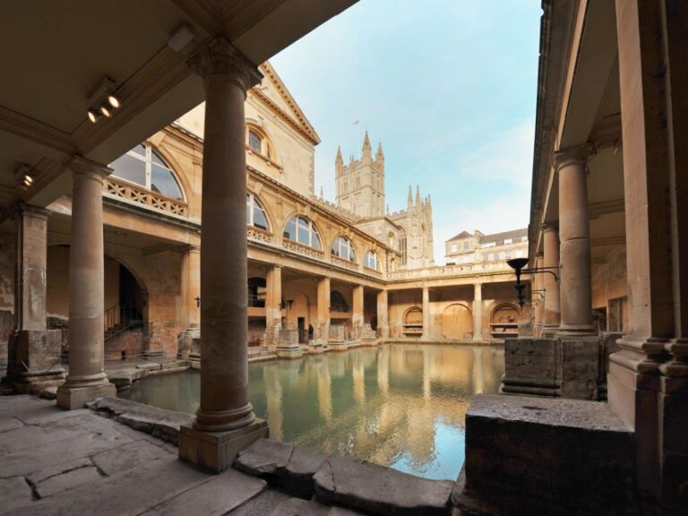 From London: Stonehenge and Bath Private Full-Day Trip