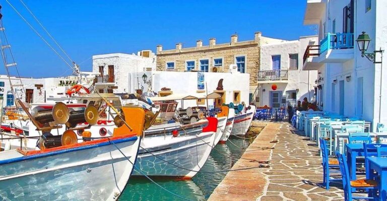 From Naxos: Private Boat Trip to Paros Island