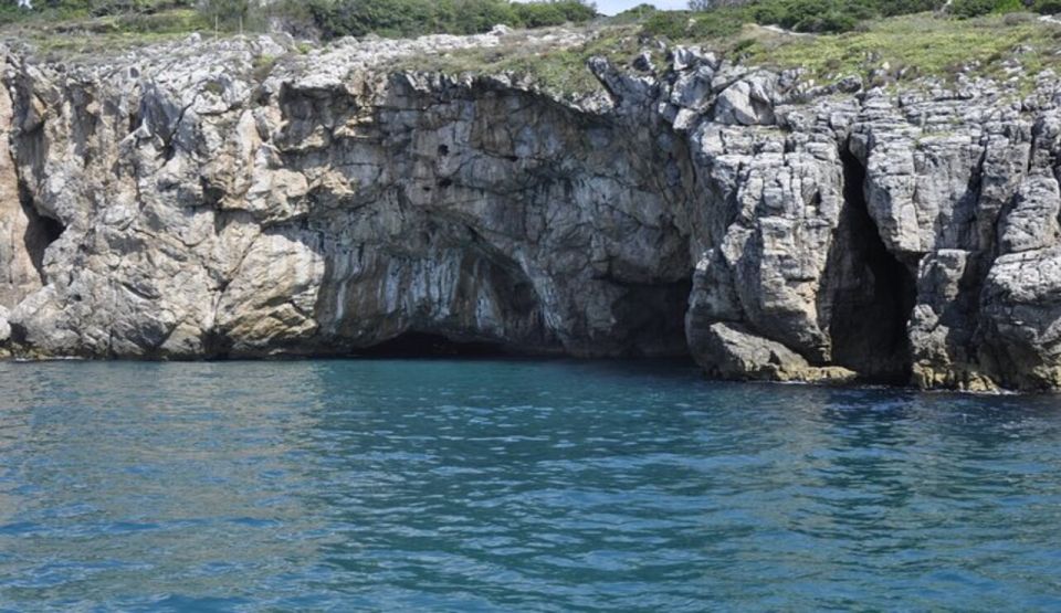 Gaeta: Private Cruise to Montagna Spaccata and Devils Well