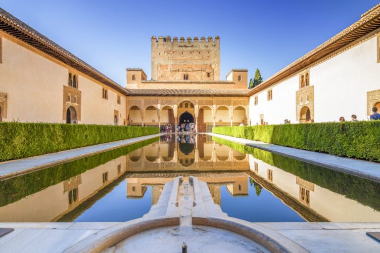 Granada: Alhambra Gardens, Generalife & Alcazaba Guided Tour