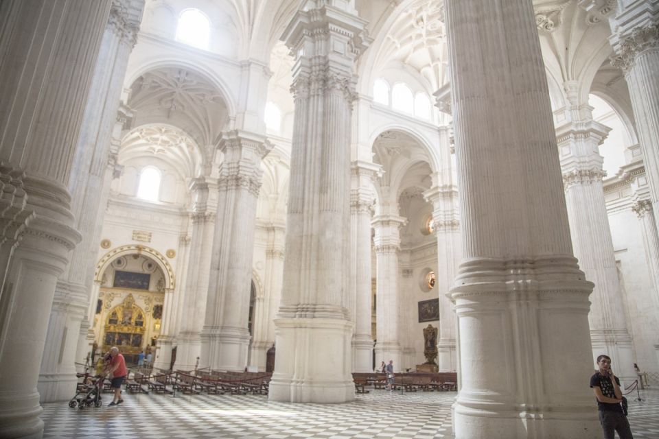 Granada: Cathedral Guided Walking Tour