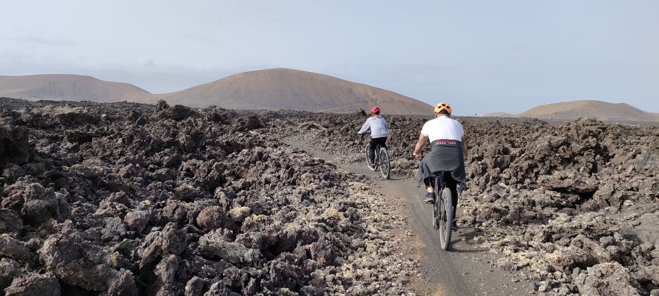 Guided 4-Hour Ebike Tour Among the Volcanoes of Lanzarote