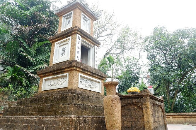 Hanoi’s Thay and Tay Phuong Pagodas