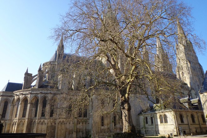 Historic Bayeux Daily Group City Tour in English 2 Hours (March-Sept)