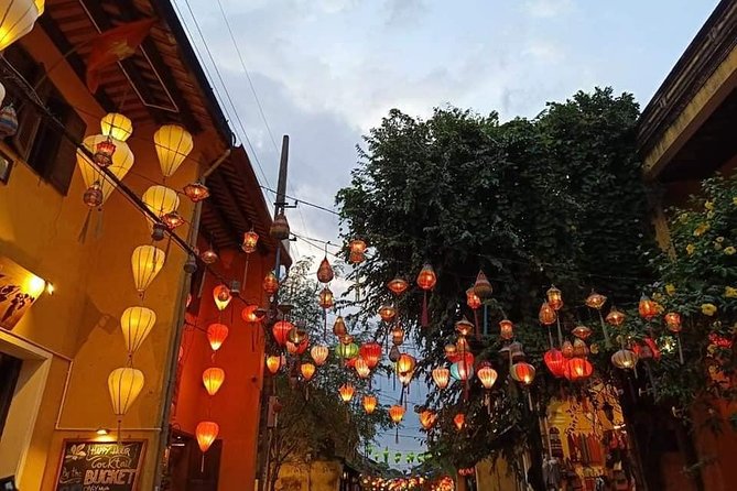 Hoi An Private Evening Walking Tour & River Cruise  – Da Nang