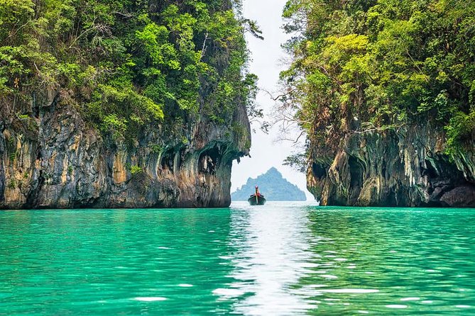 Hong Islands by Speed Boat From Krabi