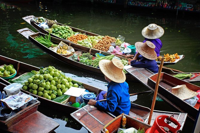 Hua Hin Floating Market Tour