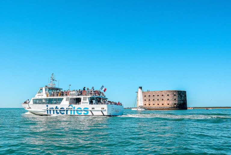 Ile D’oléron: Boat Trip to Fort Boyard 1 Hour