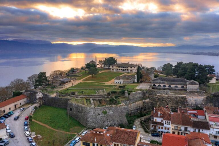 Ioannina: Castle Culture Walking Tour