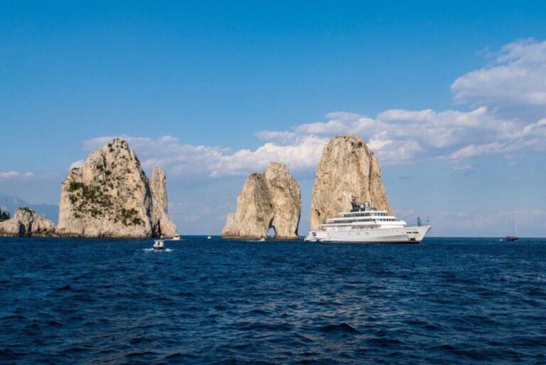 Luxury Boat Trip Along the Amalfi Coast